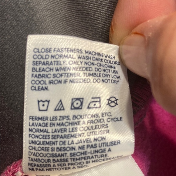 Lands' End Fleece Jacket. Front pockets, contrasting burgundy colored zipper. - Picture 9 of 9